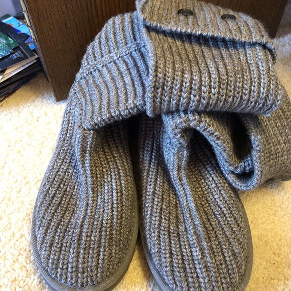 Gray Knit UGG boots - Picture 4 of 4